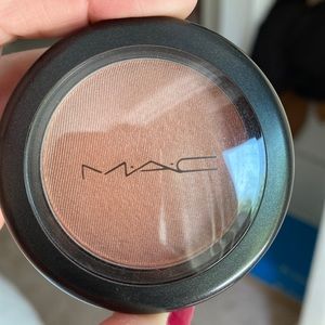 M.A.C. Margin Blush